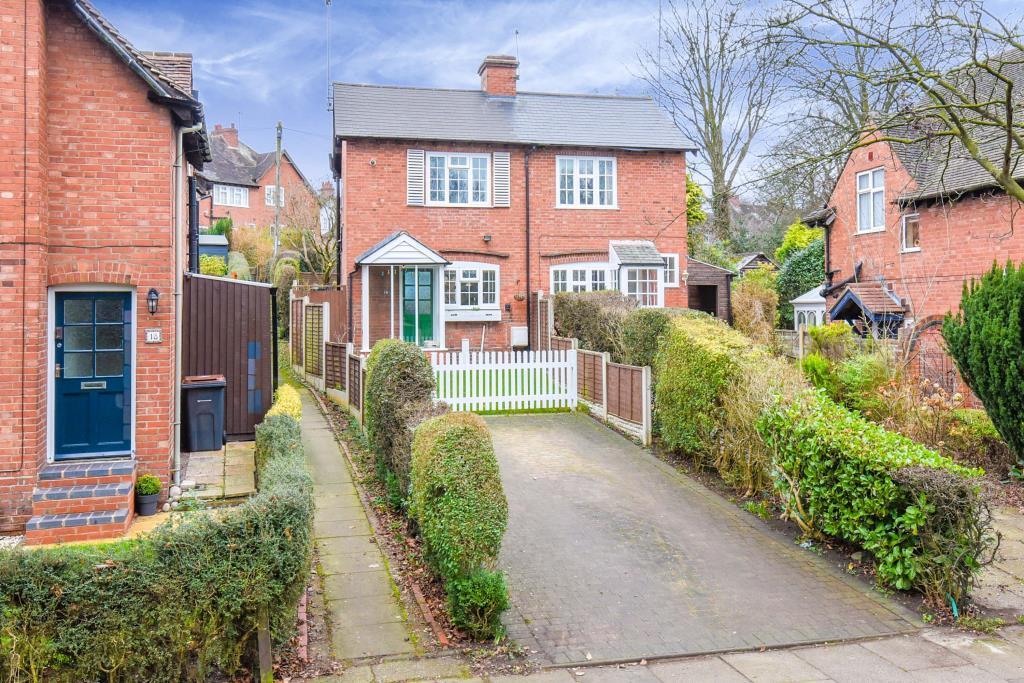 Carless Avenue, Harborne 2 bed semidetached house £1,100 pcm (£254 pw)