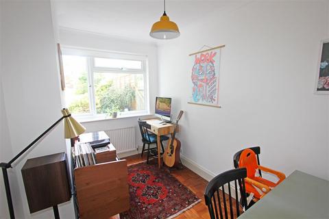 139 Bynes Road, South Croydon, CR2 0PS