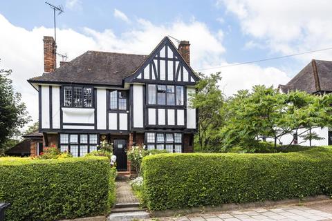 Flat B, Cornwood House Cornwood Close, London, N2 0HP