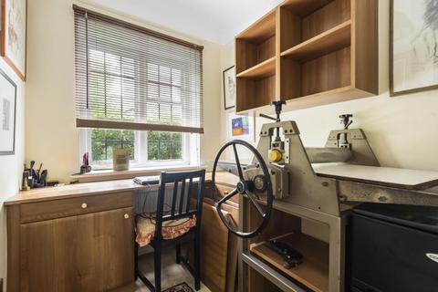 Flat B, Cornwood House Cornwood Close, London, N2 0HP