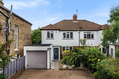 3 Guibal Road, London, SE12 9LY