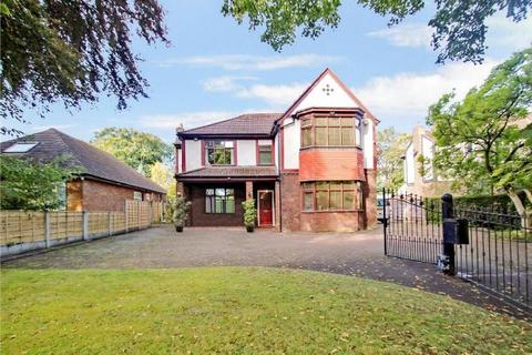 268 Brooklands Road, Manchester, M23 9HD