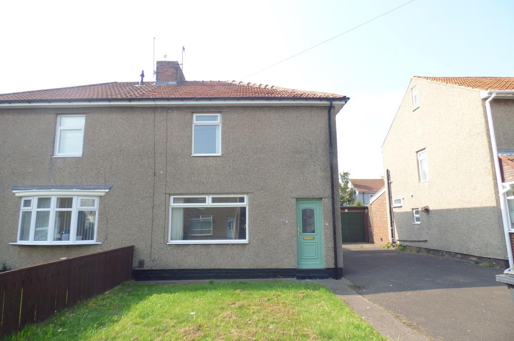 Park Avenue, Shiremoor, Newcastle... 2 bed semidetached house £650