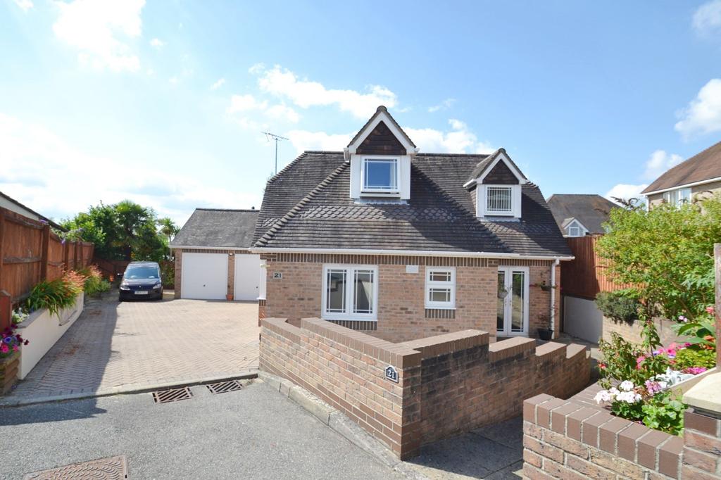 Corfe Mullen 3 bed detached house for sale £440,000