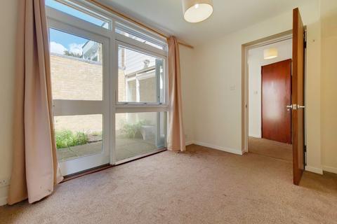 5 Corner Green, London, SE3 9JJ