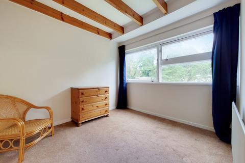 5 Corner Green, London, SE3 9JJ
