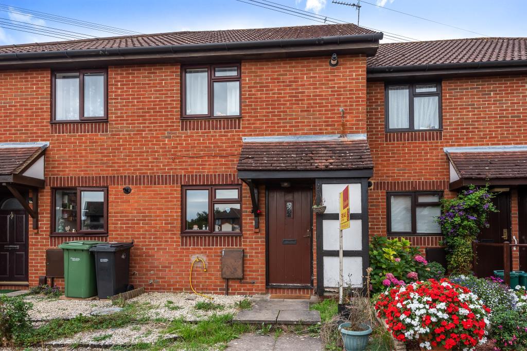 Didcot, Oxfordshire, OX11 2 bed terraced house £240,000