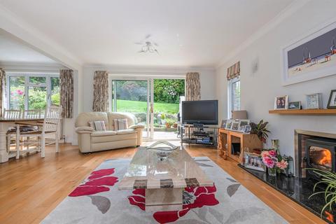 Chiltington Azalea Close, Storrington, Pulborough, RH20 3PD