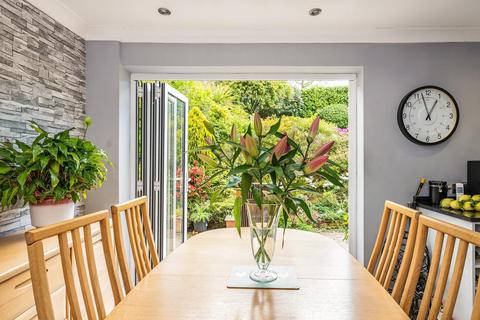Chiltington Azalea Close, Storrington, Pulborough, RH20 3PD