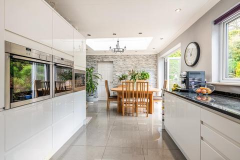 Chiltington Azalea Close, Storrington, Pulborough, RH20 3PD
