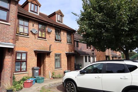 150 Stanley Road, Hounslow, TW3 1YT