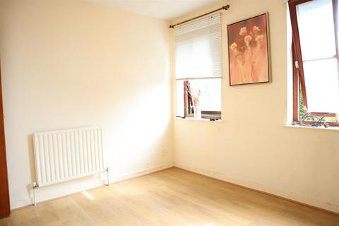 150 Stanley Road, Hounslow, TW3 1YT