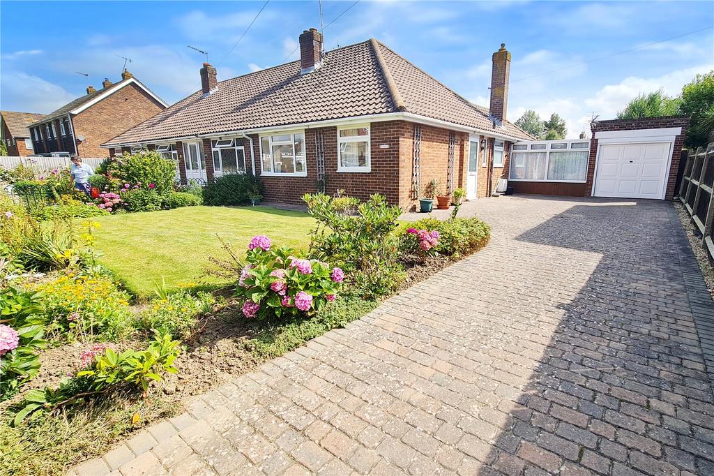Milton Avenue, Rustington, Littlehampton 2 bed bungalow £375,000