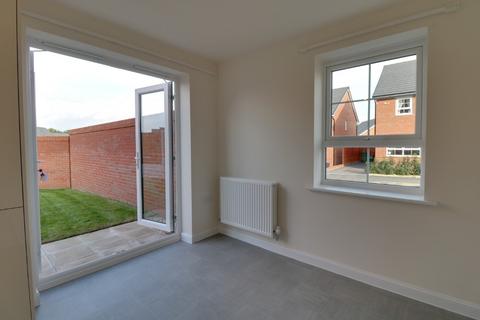 3 bedroom detached house to rent, Redwing Street, Winsford, CW7