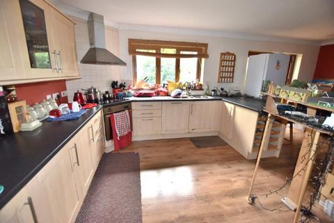 4 bedroom detached bungalow for sale, Green Meadow, New Inn, Pencader, Carmarthenshire SA39 9BE