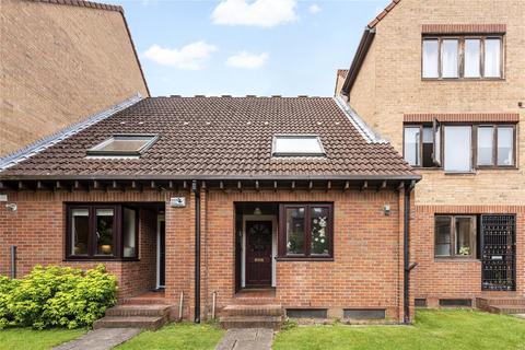 16 Rotterdam Drive, London, E14 3JA