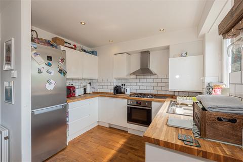 5 Carlyle Close, West Molesey, KT8 1SX