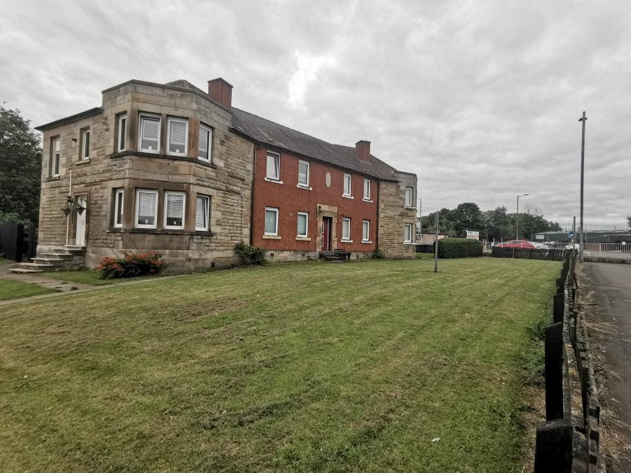 Craigneuk Street, Wishaw ML2 2 bed flat £450 pcm (£104 pw)