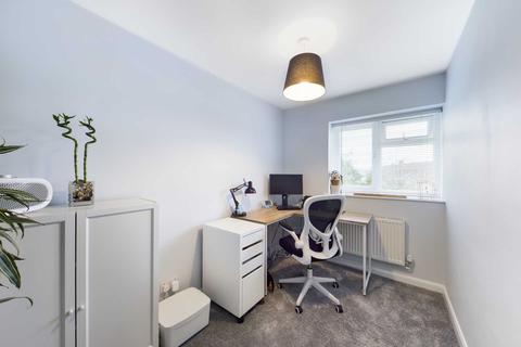 24 Brickmakers Lane, Hemel Hempstead, HP3 8NY