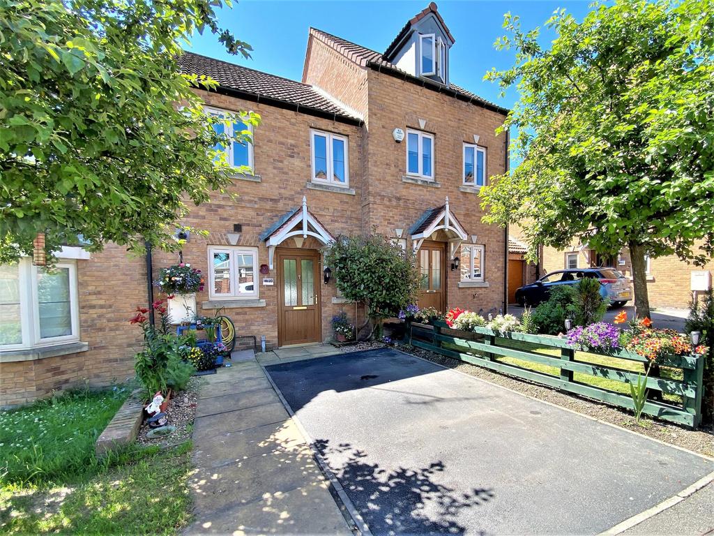 Parkgate, Goldthorpe, Rotherham, S63 9GW 2 bed townhouse £120,000