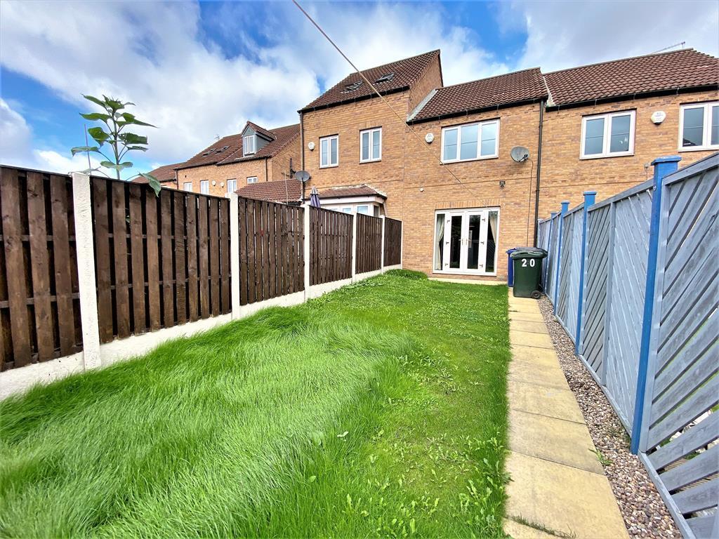 Parkgate, Goldthorpe, Rotherham, S63 9GW 2 bed townhouse £120,000