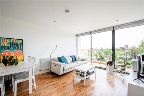 2 bedroom apartment to rent, Acer Road, London Fields, E8