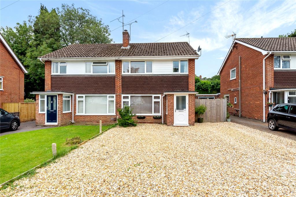 Merrieleas Drive, Chandler's Ford, Hampshire, SO53 3 bed semidetached