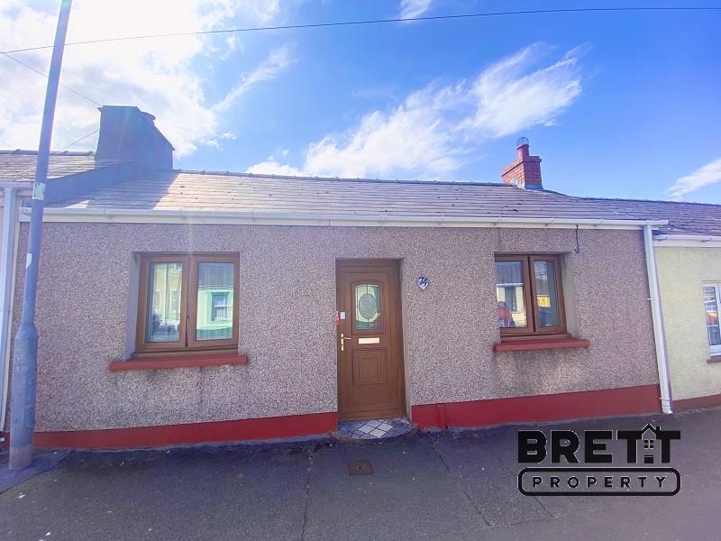 High Street, Pembroke Dock... 1 bed terraced bungalow £150,000