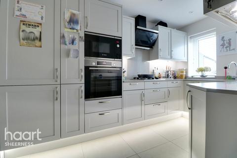 31 Commodores Close, Minster On Sea, Sheerness, ME12 3UU