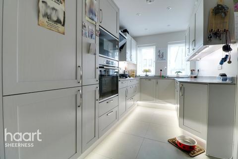 31 Commodores Close, Minster On Sea, Sheerness, ME12 3UU