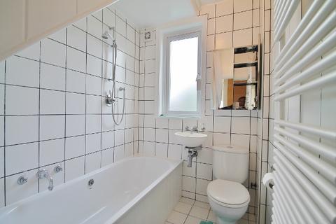 3 bedroom terraced house to rent, Southcroft Road, Tooting Broadway, SW17