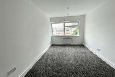 8 Eastholme Croft, Colwick Park, Nottingham, NG2 4DZ