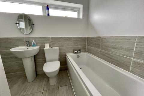 8 Eastholme Croft, Colwick Park, Nottingham, NG2 4DZ