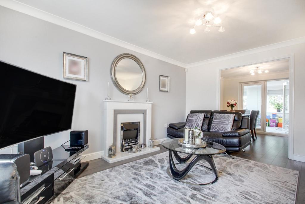 View Point, Tividale, Oldbury, B69 4 bed detached house £440,000