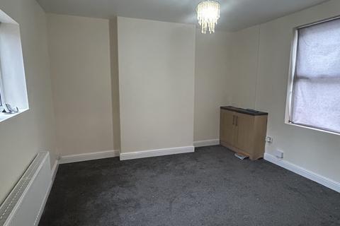 2 bedroom apartment to rent, High Street, Gainsborough