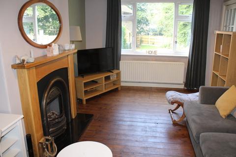8 Glen View, Royton, Oldham, OL2 5RG