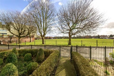 10 Williams Lane, London, SW14 7AZ