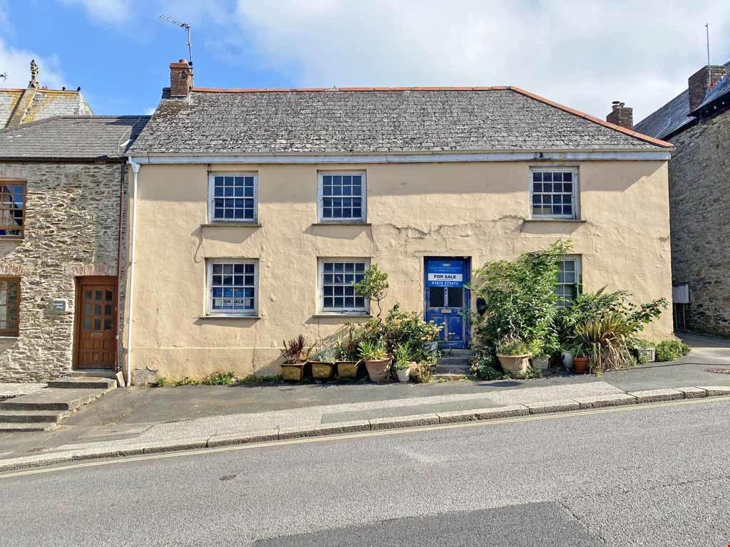 Grampound, Truro, Cornwall 4 bed semidetached house £250,000