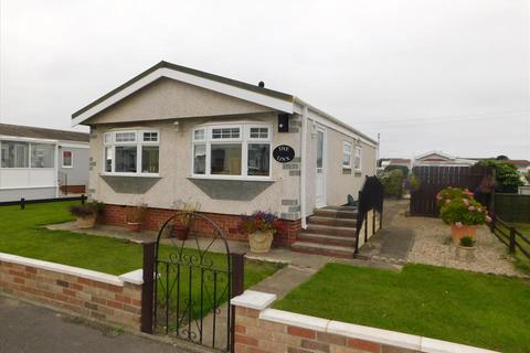 Elm Tree Park Seaton Carew Hartlepool Ts25 1aj 2 Bed Detached Bungalow For Sale 110 000