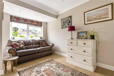 4 Yewens, Chiddingfold, Godalming, GU8 4SD