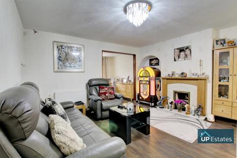11 Winchat Close, Binley, Coventry, CV3 2FE