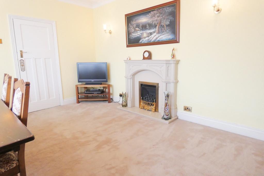 Pages Lane, Great Barr, Birmingham 3 bed detached bungalow £400,000