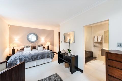 3 bedroom apartment to rent, Lowndes Square, London, SW1X