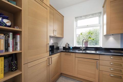 117 Hartswood Road, London, W12 9NG