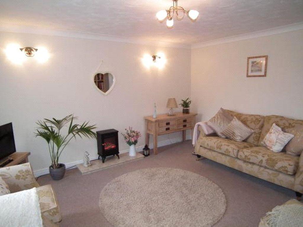 Stephens Way, Deeping St James, Peterborough PE6 8EJ 2 bed apartment £650 pcm (£150 pw)
