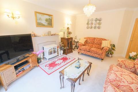 14 Ryknild Drive, Streetly, Sutton Coldfield, B74 2AZ