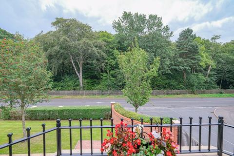 14 Ryknild Drive, Streetly, Sutton Coldfield, B74 2AZ