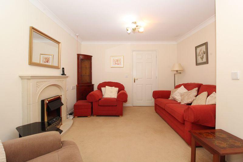 Croxall Court, Leighswood Road, Aldridge, WS9 8AB 1 bed apartment for