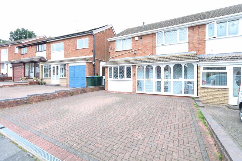 Chudleigh Grove, Great Barr... 3 bed semidetached house £210,000