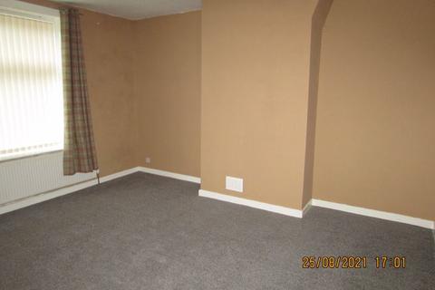 1 bedroom end of terrace house to rent, Clegg Street, Rochdale